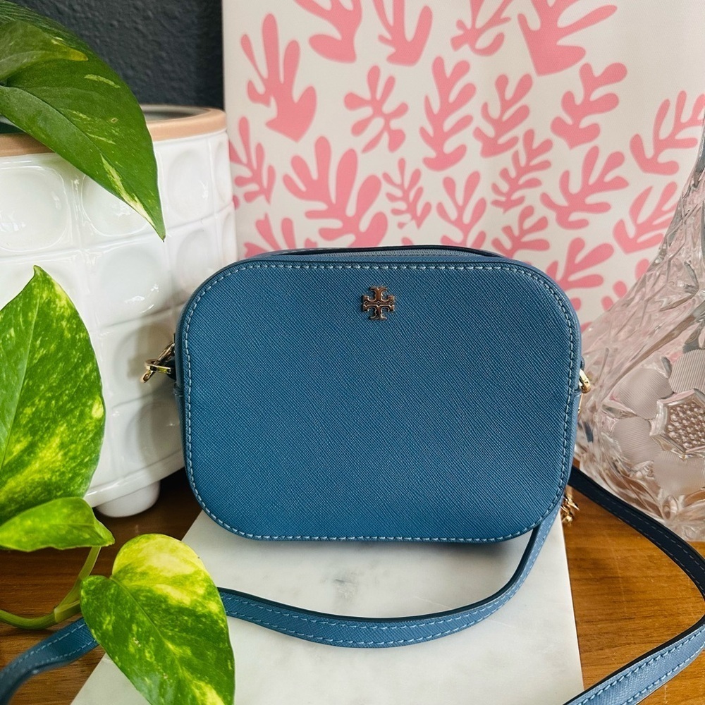 NWOT Tory Burch Saffiano Denim Blue Leather Gold Chain Crossbody Bag - Picture 4 of 11